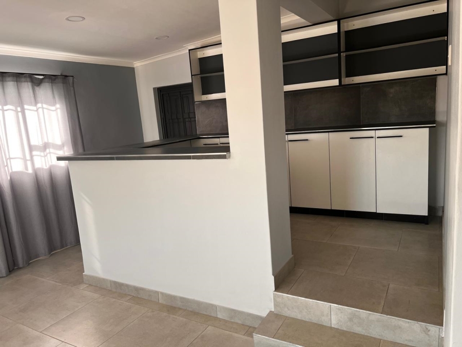 4 Bedroom Property for Sale in Cambridge West Eastern Cape